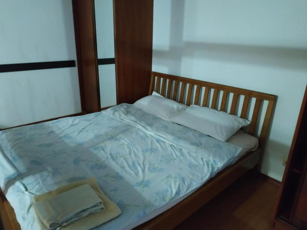 Nice Apartment Near Gulliver Kiew Exterior foto